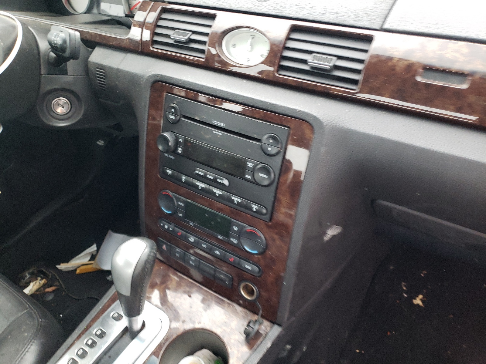 Photo 9 from auction – 2006 FORD FIVE HUNDR with VIN 1FAFP25186G106351