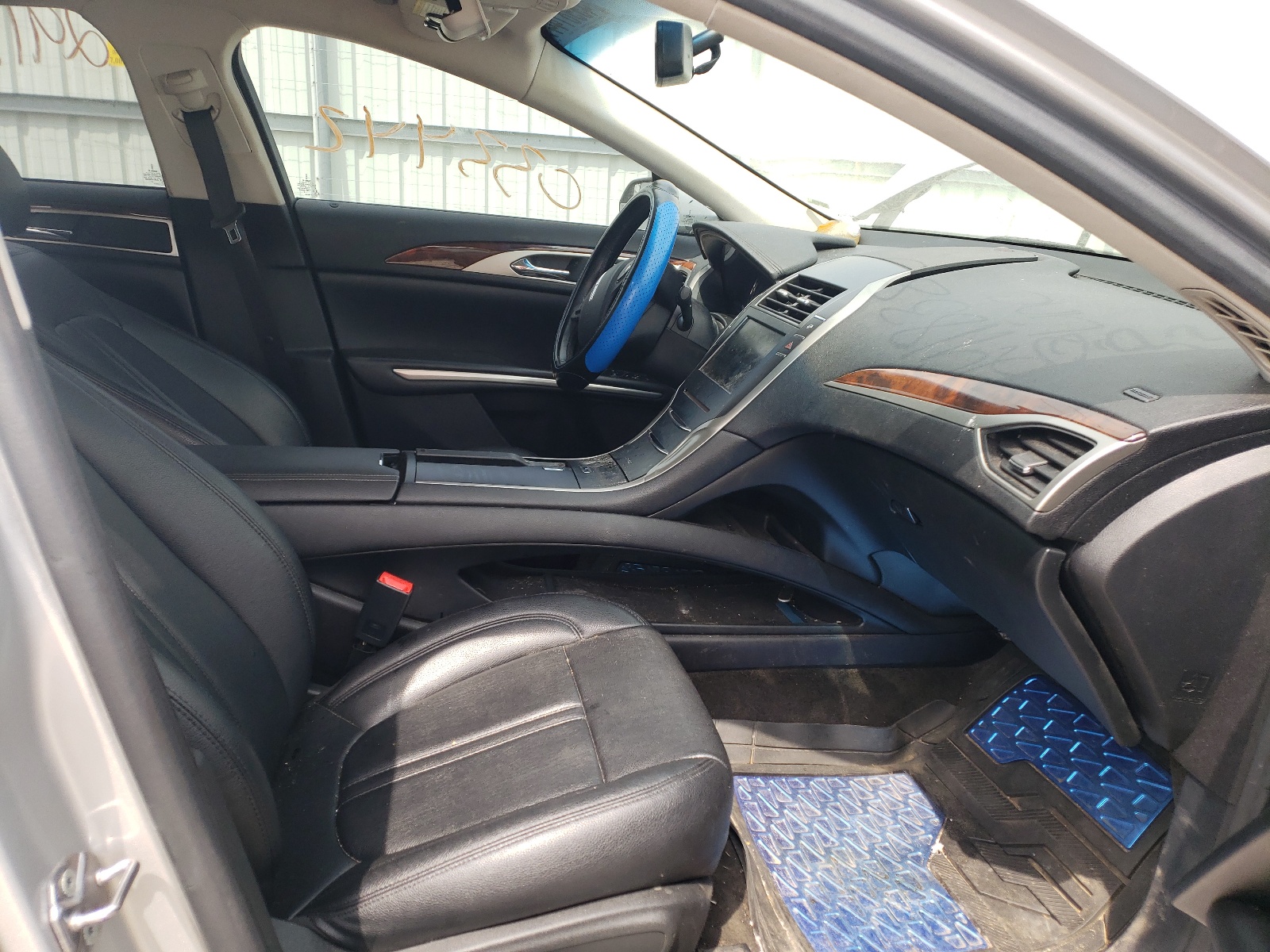 Photo 5 from auction – 2015 LINCOLN MKZ with VIN 3LN6L2LU3FR624696