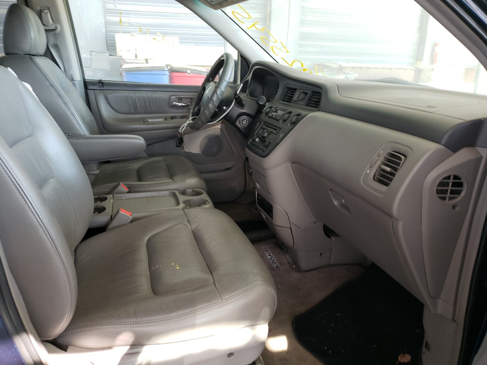 Photo 5 from auction – 2004 HONDA ODYSSEY EX with VIN 5FNRL18064B063748