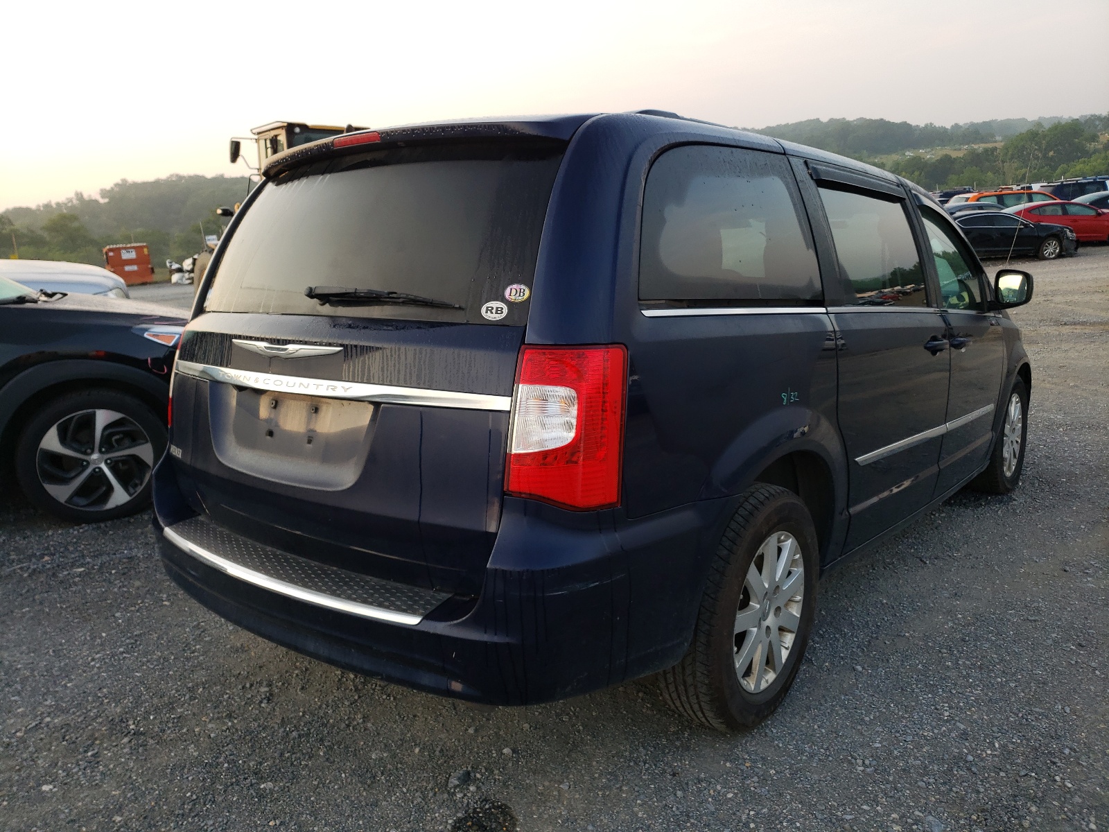 Photo 4 from auction – 2012 CHRYSLER TOWN & COU with VIN 2C4RC1BG7CR216775