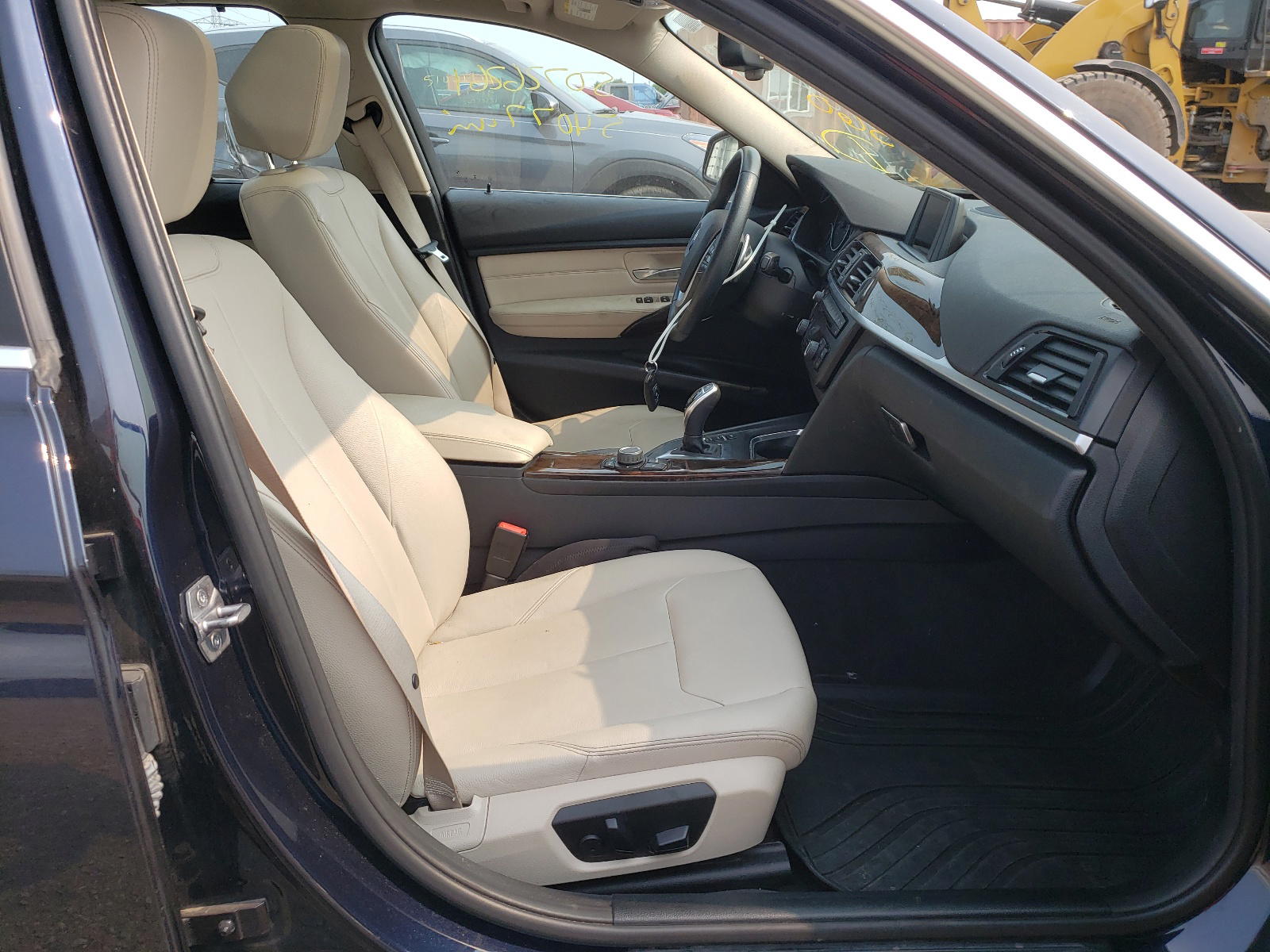 Photo 5 from auction – 2015 BMW 328 XI with VIN WBA3G7C54FK480658