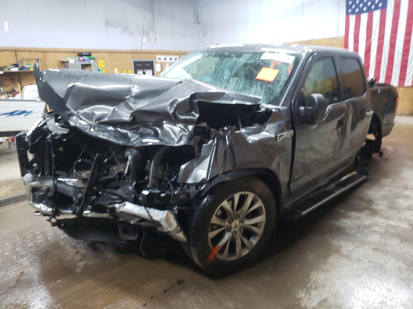 Photo 2 from auction – 2017 FORD F150 SUPER with VIN 1FTEW1EP5HFB54079
