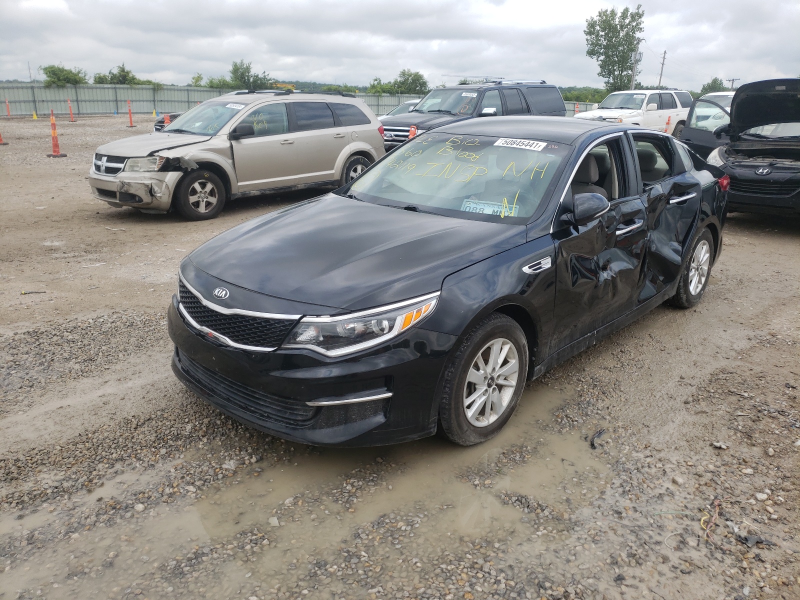 Photo 2 from auction – 2016 KIA OPTIMA LX with VIN 5XXGT4L38GG042119