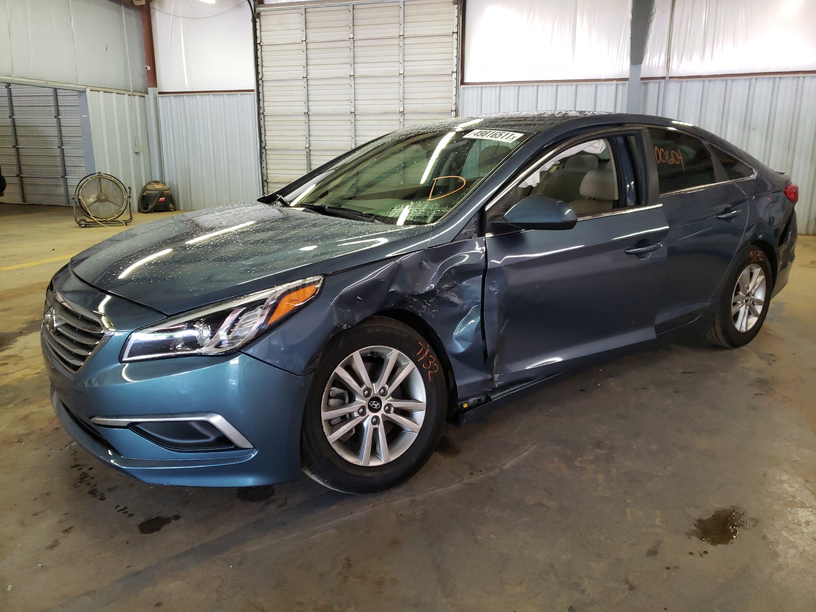 Photo 9 from auction – 2016 HYUNDAI SONATA SE with VIN 5NPE24AF5GH276875