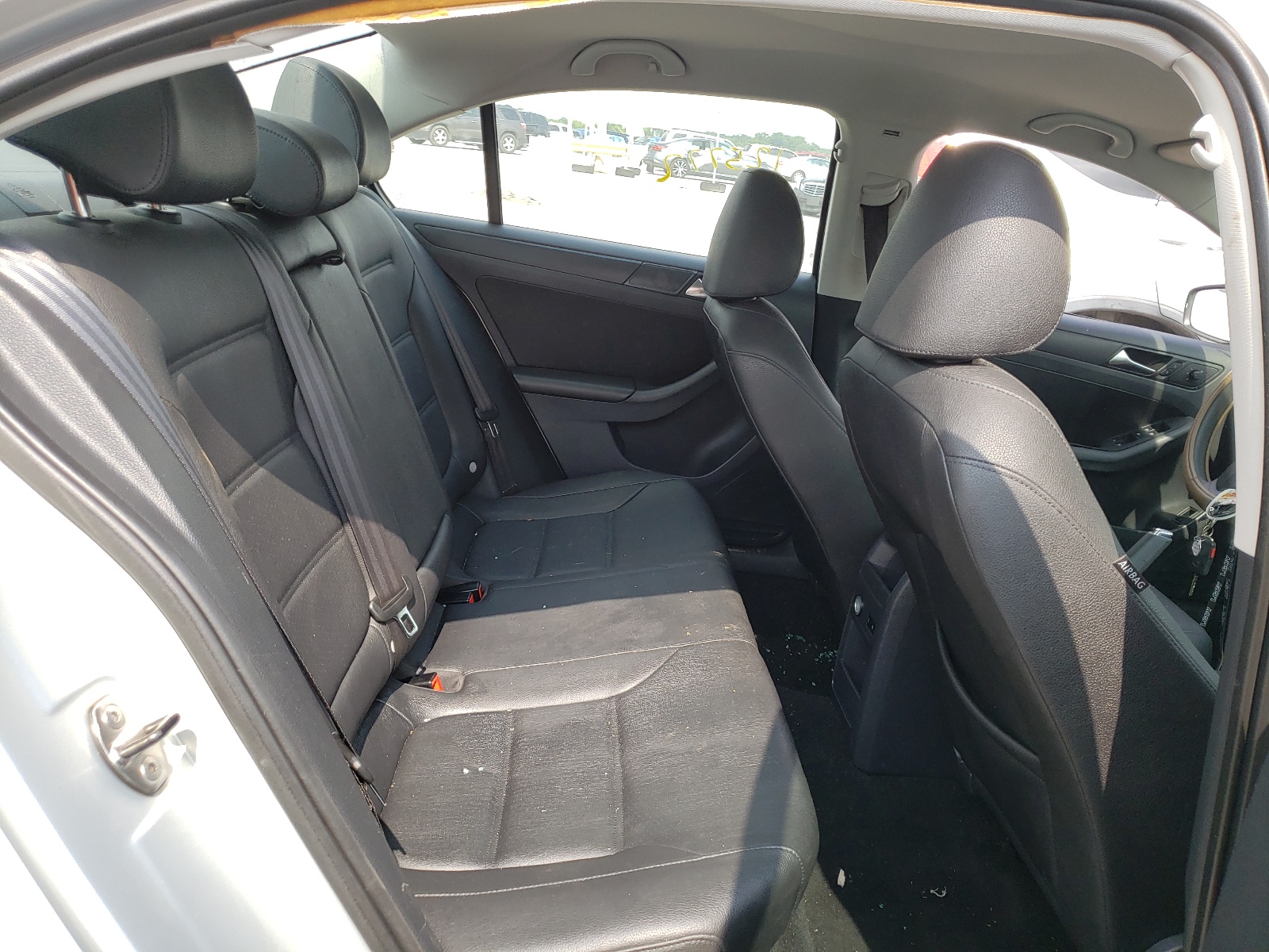 Photo 6 from auction – 2012 VOLKSWAGEN JETTA SE with VIN 3VWDP7AJ9CM021005
