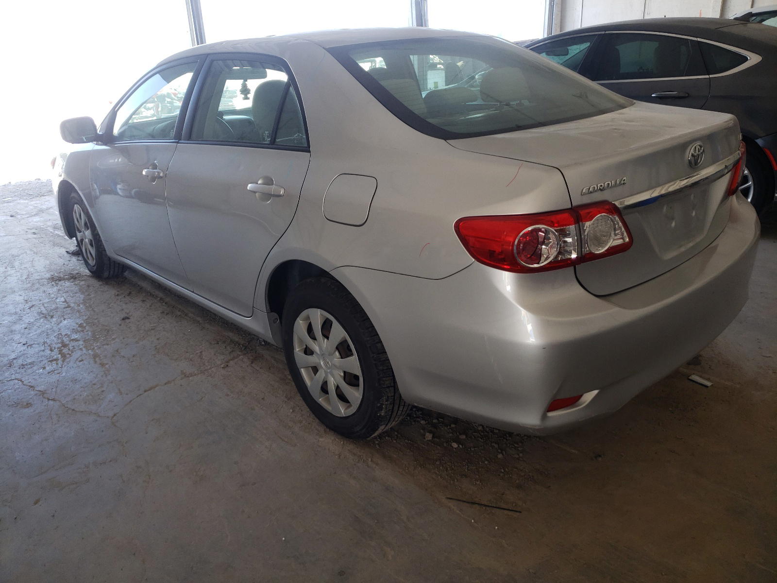 Photo 3 from auction – 2011 TOYOTA COROLLA BA with VIN JTDBU4EE0B9144803