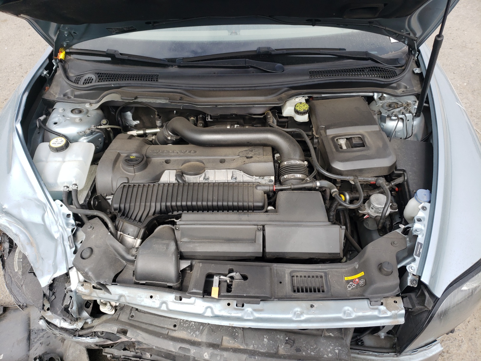 Photo 7 from auction – 2010 VOLVO C70 T5 with VIN YV1672MC4AJ093911