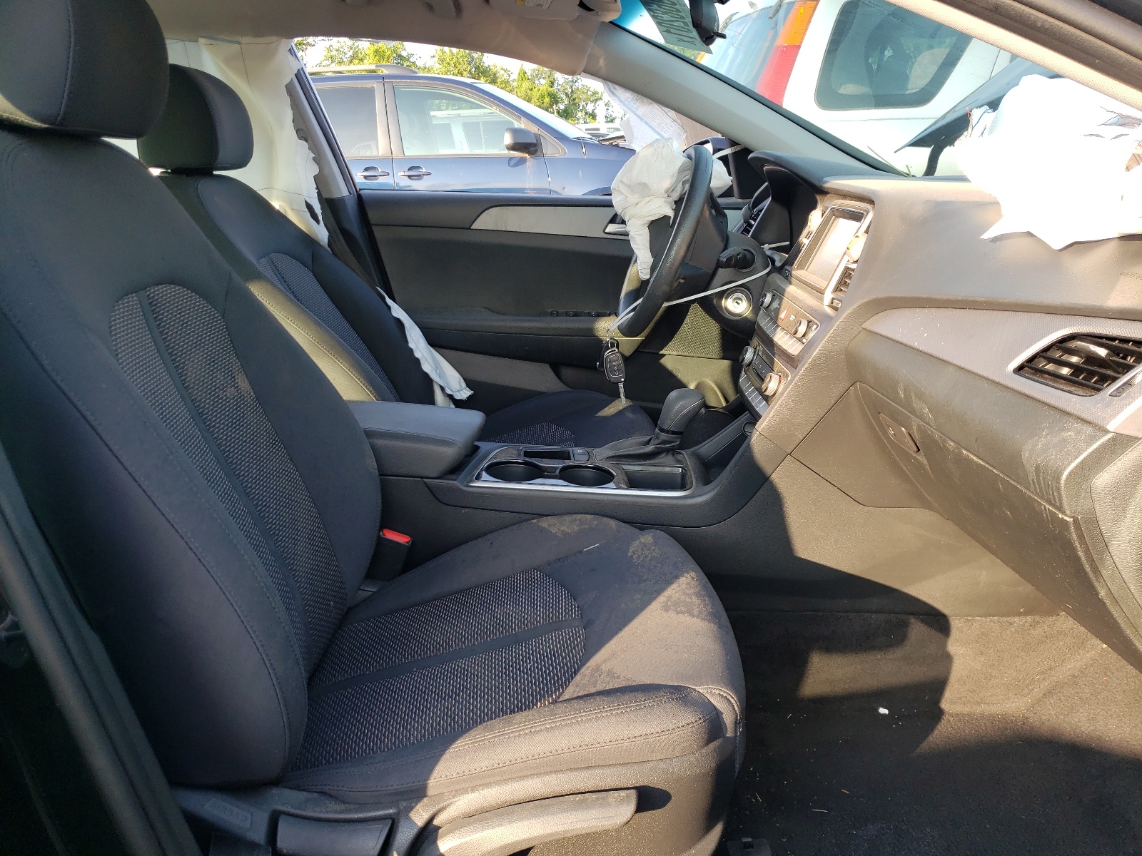 Photo 5 from auction – 2019 HYUNDAI SONATA SE with VIN 5NPE24AFXKH773591