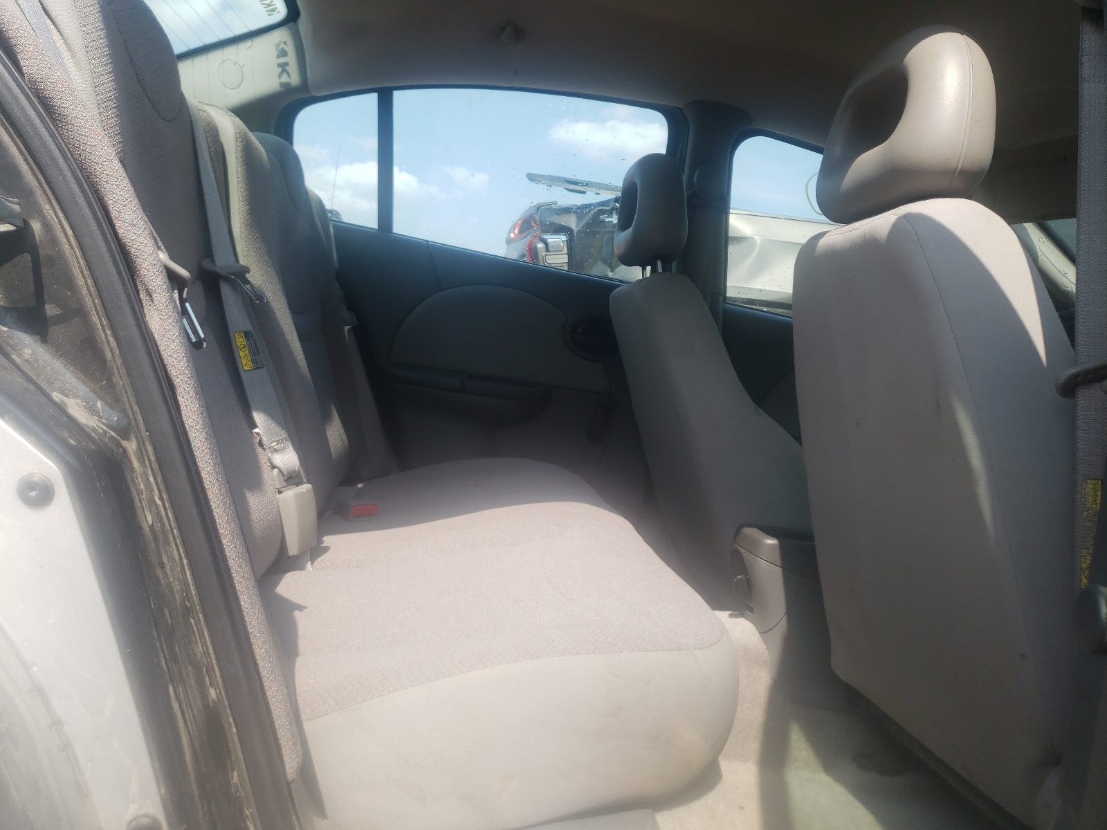 Photo 6 from auction – 2004 SATURN ION with VIN 1G8AG52FX4Z192778