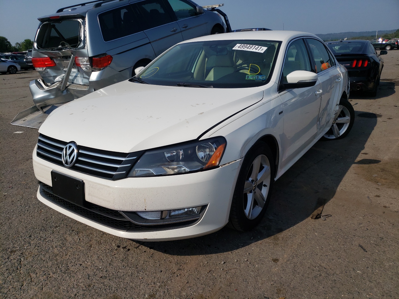 Photo 2 from auction – 2015 VOLKSWAGEN PASSAT S with VIN 1VWAT7A30FC114288