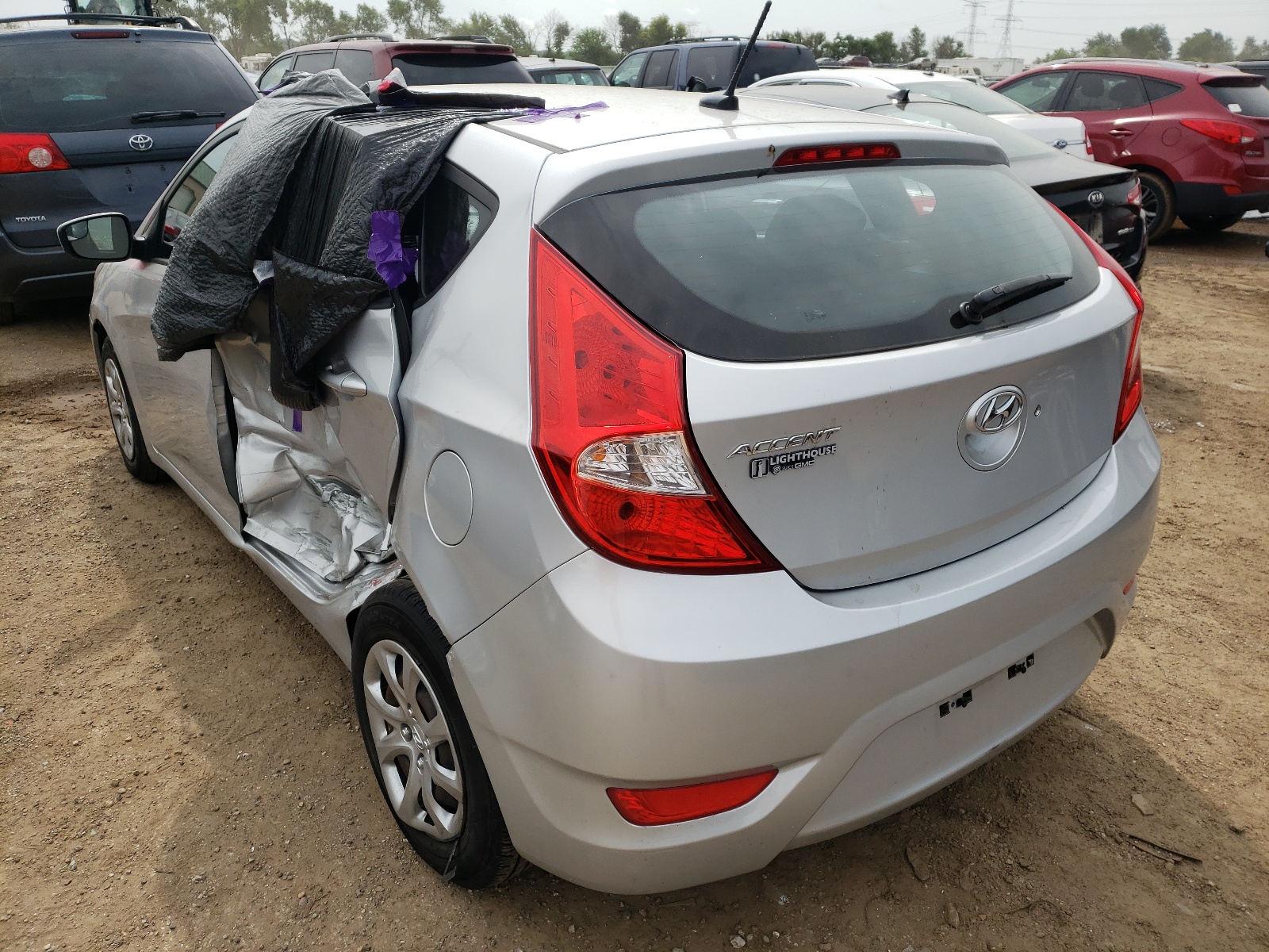 Photo 3 from auction – 2014 HYUNDAI ACCENT GLS with VIN KMHCT5AE1EU166597