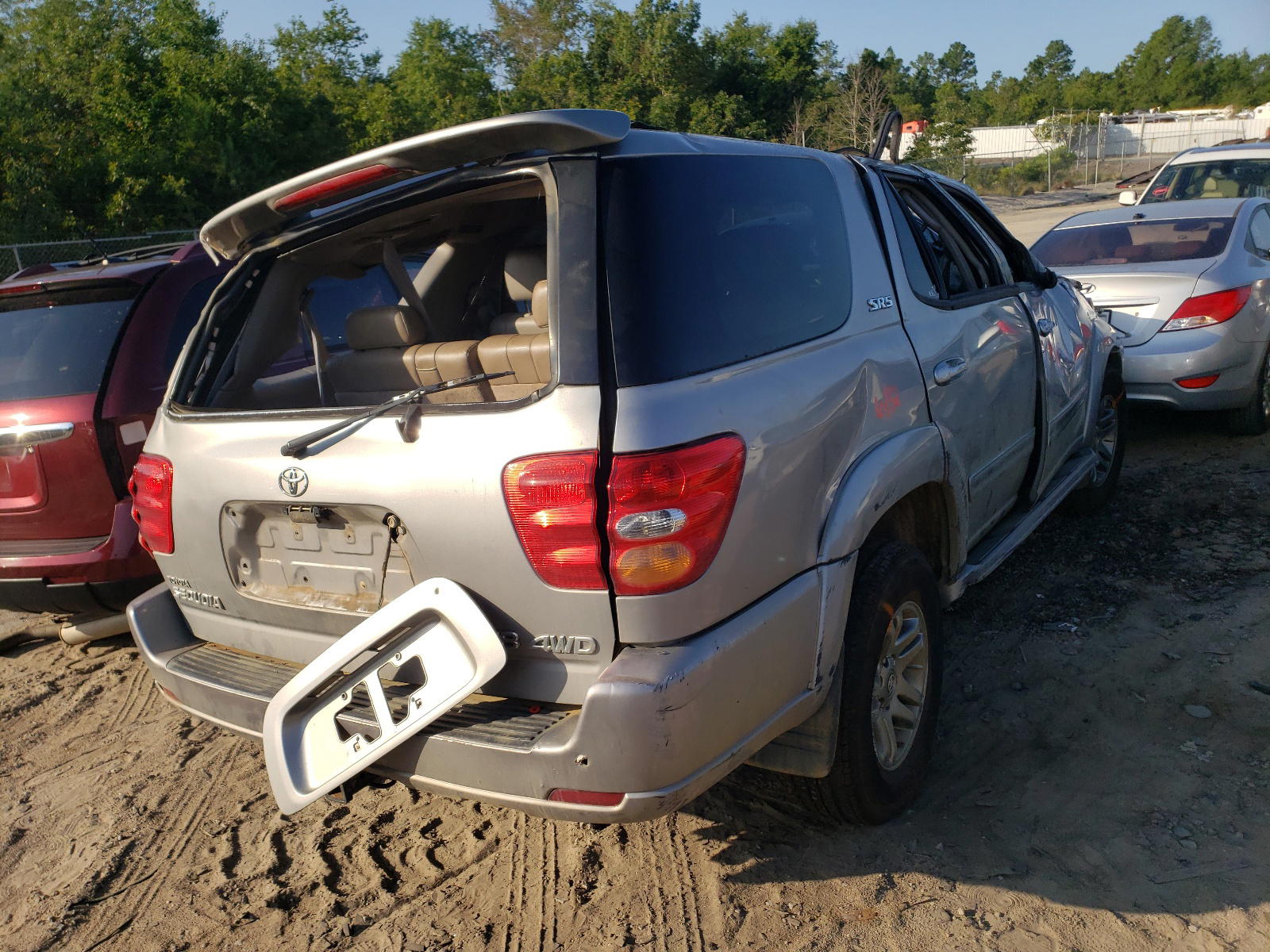 Photo 4 from auction – 2004 TOYOTA SEQUOIA SR with VIN 5TDBT44A34S226210