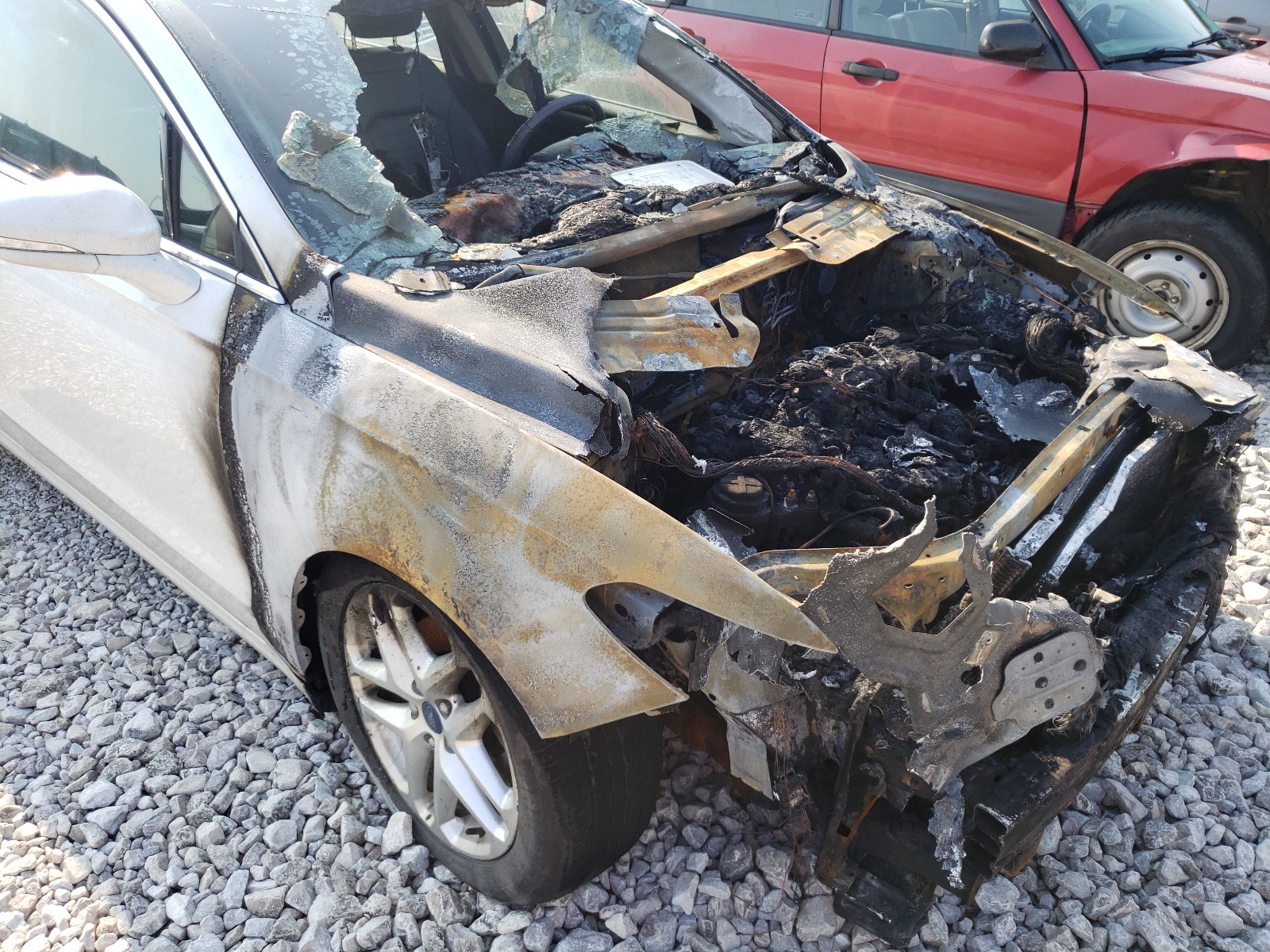 Photo 9 from auction – 2013 FORD FUSION SE with VIN 3FA6P0HR2DR290150