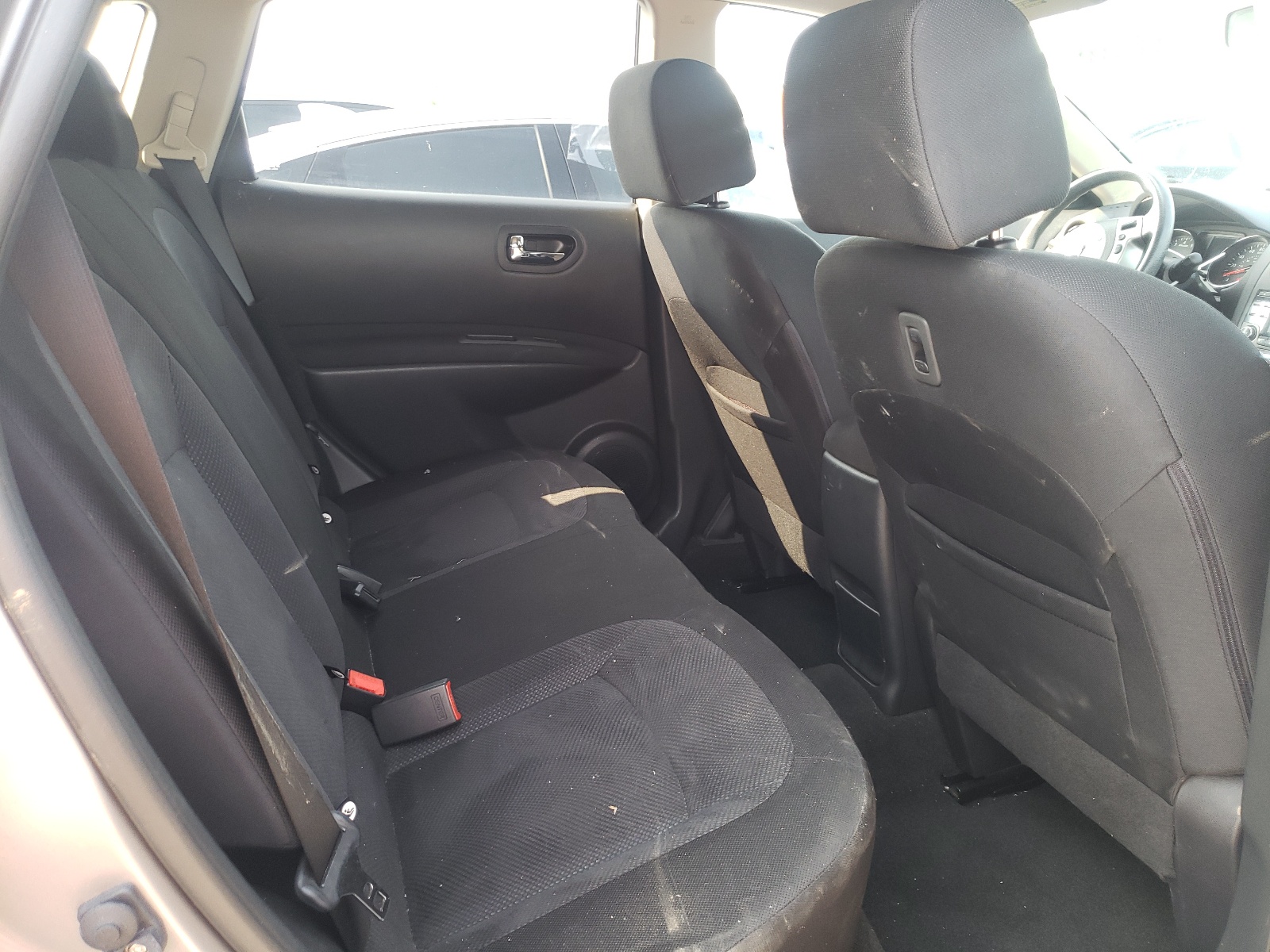 Photo 6 from auction – 2012 NISSAN ROGUE S with VIN JN8AS5MT8CW289697