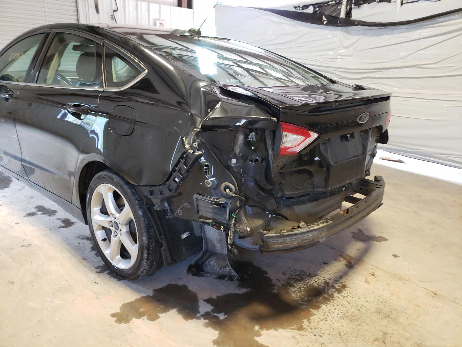 Photo 9 from auction – 2016 FORD FUSION SE with VIN 3FA6P0HD0GR245555