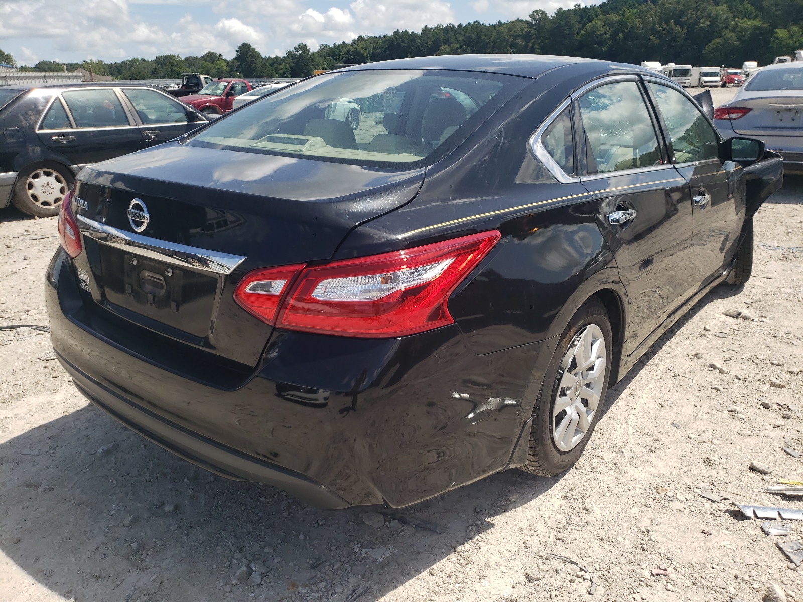 Photo 4 from auction – 2016 NISSAN ALTIMA 2.5 with VIN 1N4AL3AP3GN334325