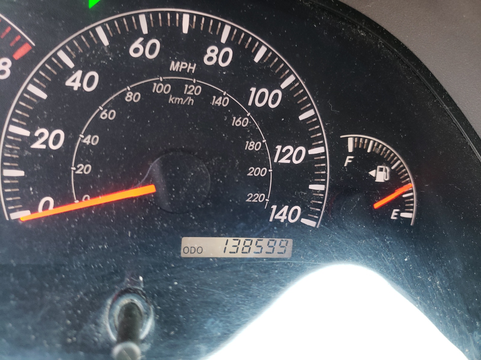 Photo 8 from auction – 2005 TOYOTA CAMRY LE with VIN 4T1BE32K35U059341