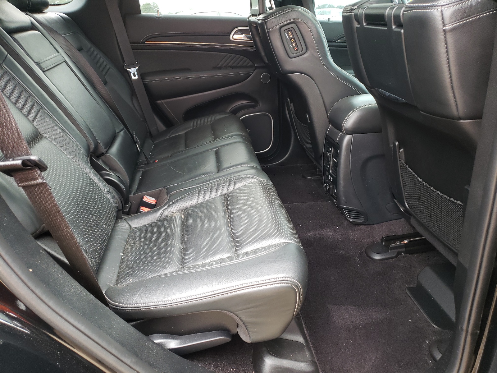 Photo 6 from auction – 2017 JEEP GRAND CHER with VIN 1C4RJFDJ3HC964466