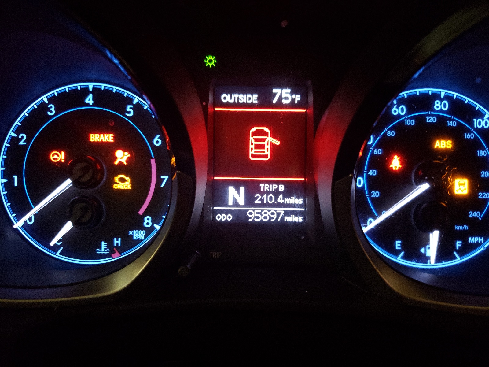 Photo 8 from auction – 2015 TOYOTA COROLLA L with VIN 5YFBURHE3FP250770