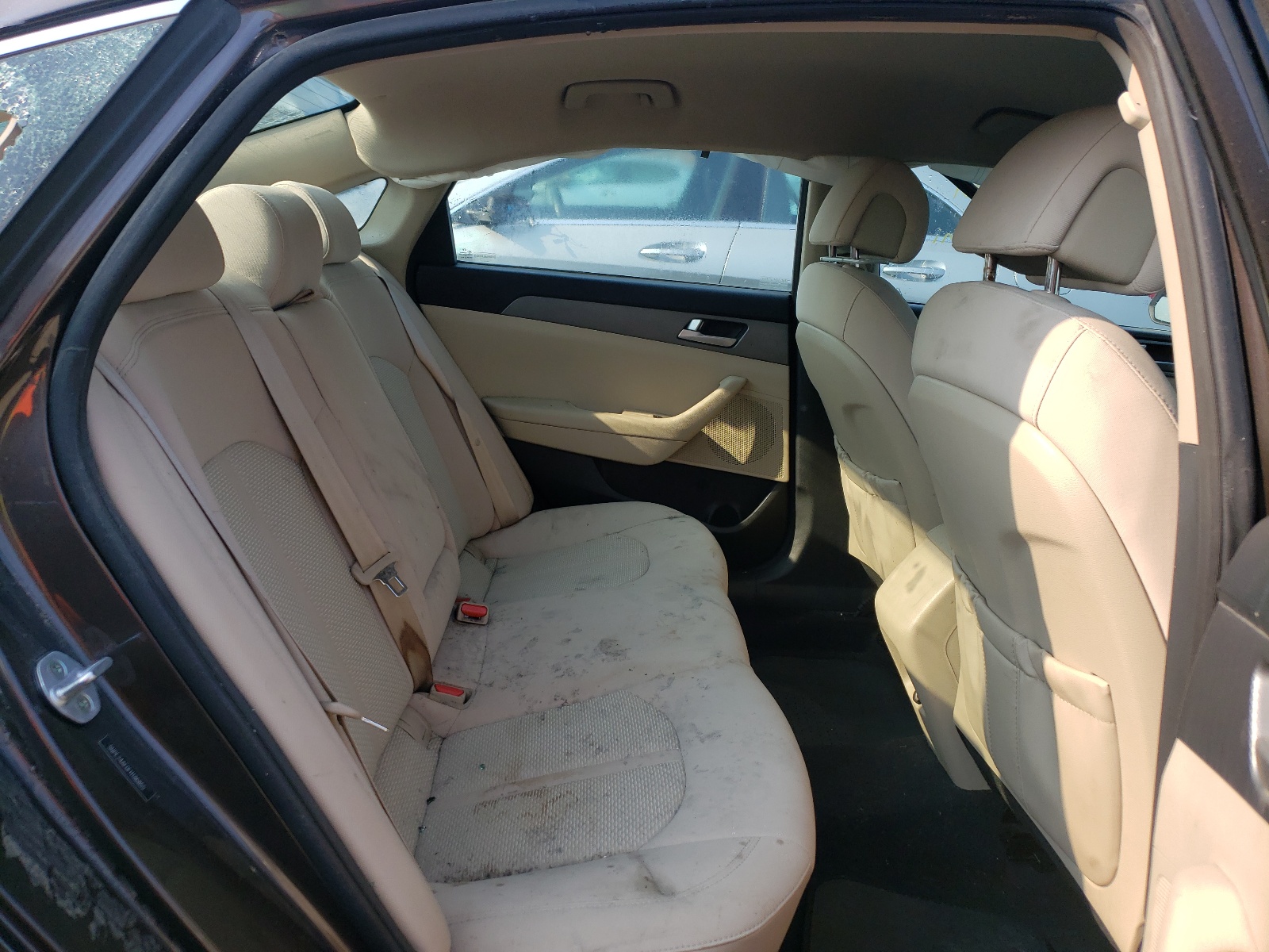 Photo 6 from auction – 2015 HYUNDAI SONATA SE with VIN 5NPE24AF0FH186855