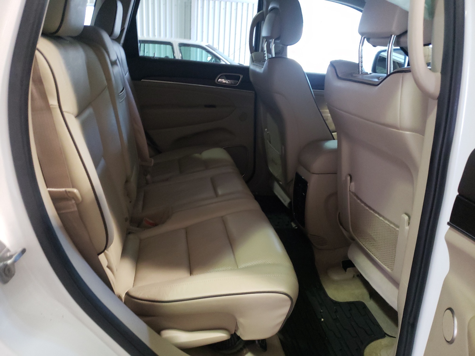 Photo 6 from auction – 2016 JEEP GRAND CHER with VIN 1C4RJFCG2GC469891