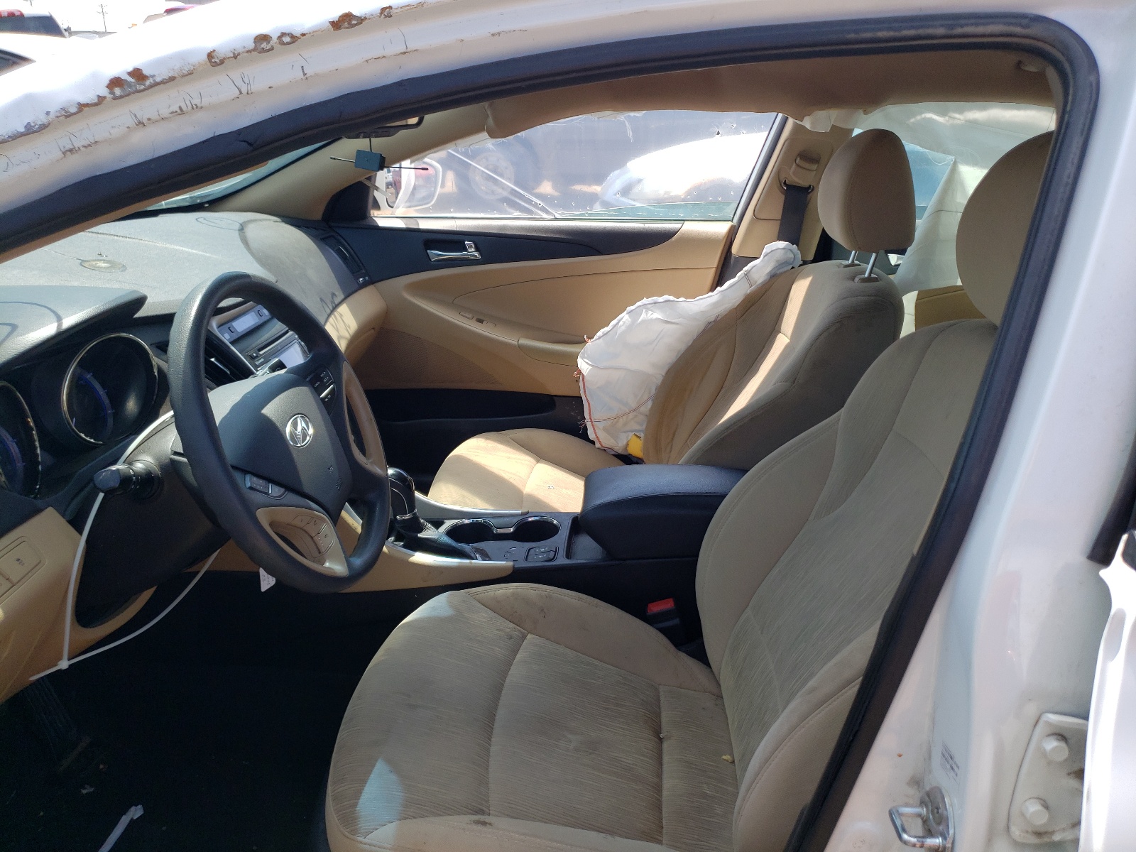 Photo 5 from auction – 2013 HYUNDAI SONATA GLS with VIN 5NPEB4AC4DH609052
