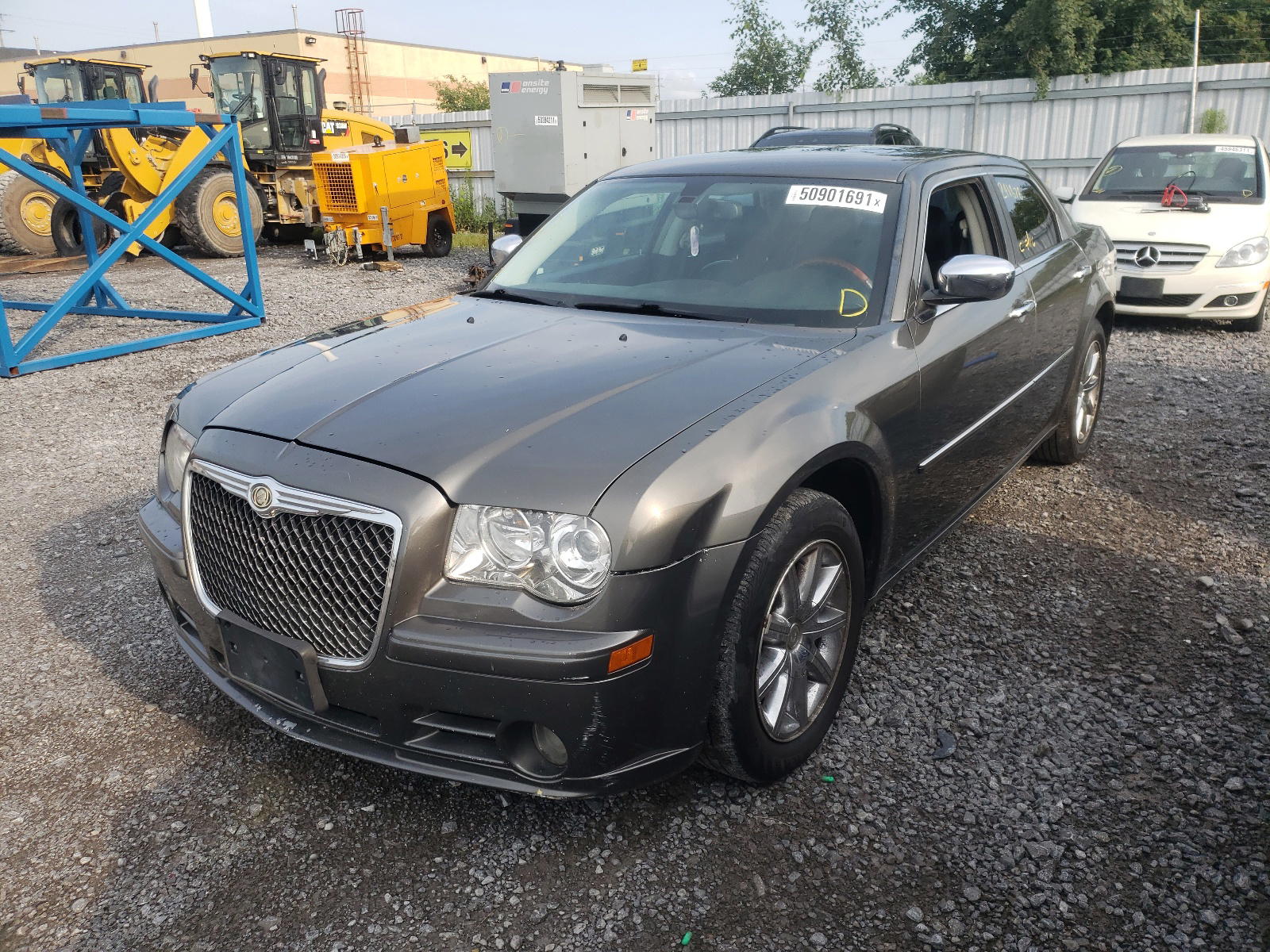 Photo 2 from auction – 2010 CHRYSLER 300 LIMITE with VIN 2C3CA3CV1AH126517
