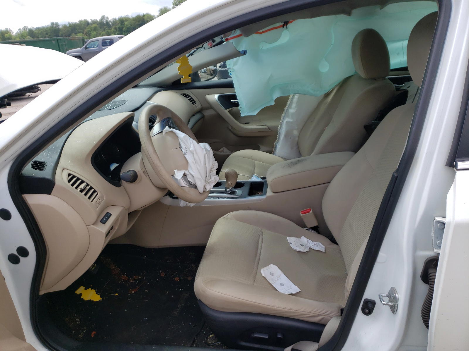 Photo 5 from auction – 2015 NISSAN ALTIMA 2.5 with VIN 1N4AL3AP6FC114591