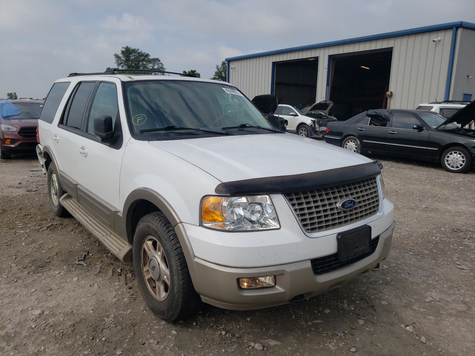 Фото 1 с аукциона – 2004 FORD EXPEDITION с VIN 1FMFU18L44LA71253