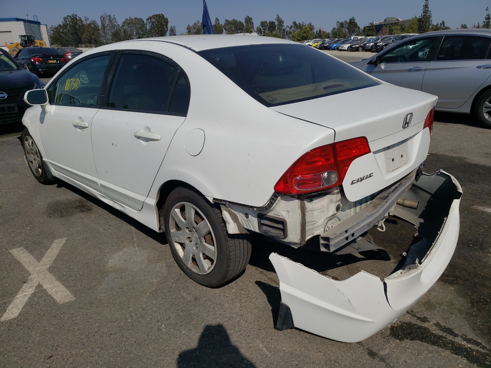 Photo 3 from auction – 2008 HONDA CIVIC LX with VIN 2HGFA16528H345930