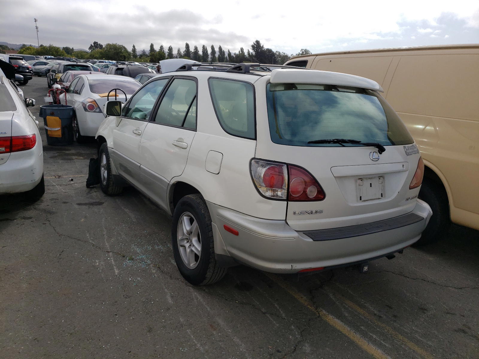 Photo 3 from auction – 2001 LEXUS RX 300 with VIN JTJGF10UX10084509
