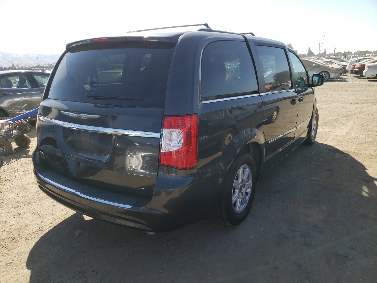 Photo 4 from auction – 2012 CHRYSLER TOWN & COU with VIN 2C4RC1BG4CR337909