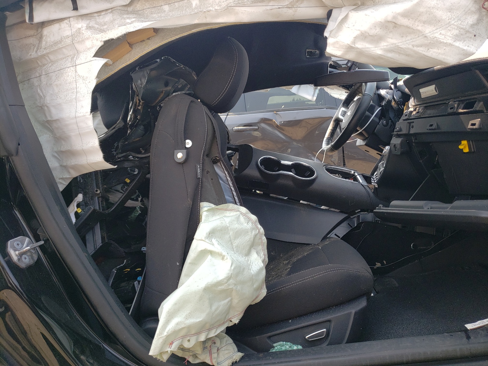 Photo 5 from auction – 2019 FORD MUSTANG with VIN 1FA6P8TH6K5193692