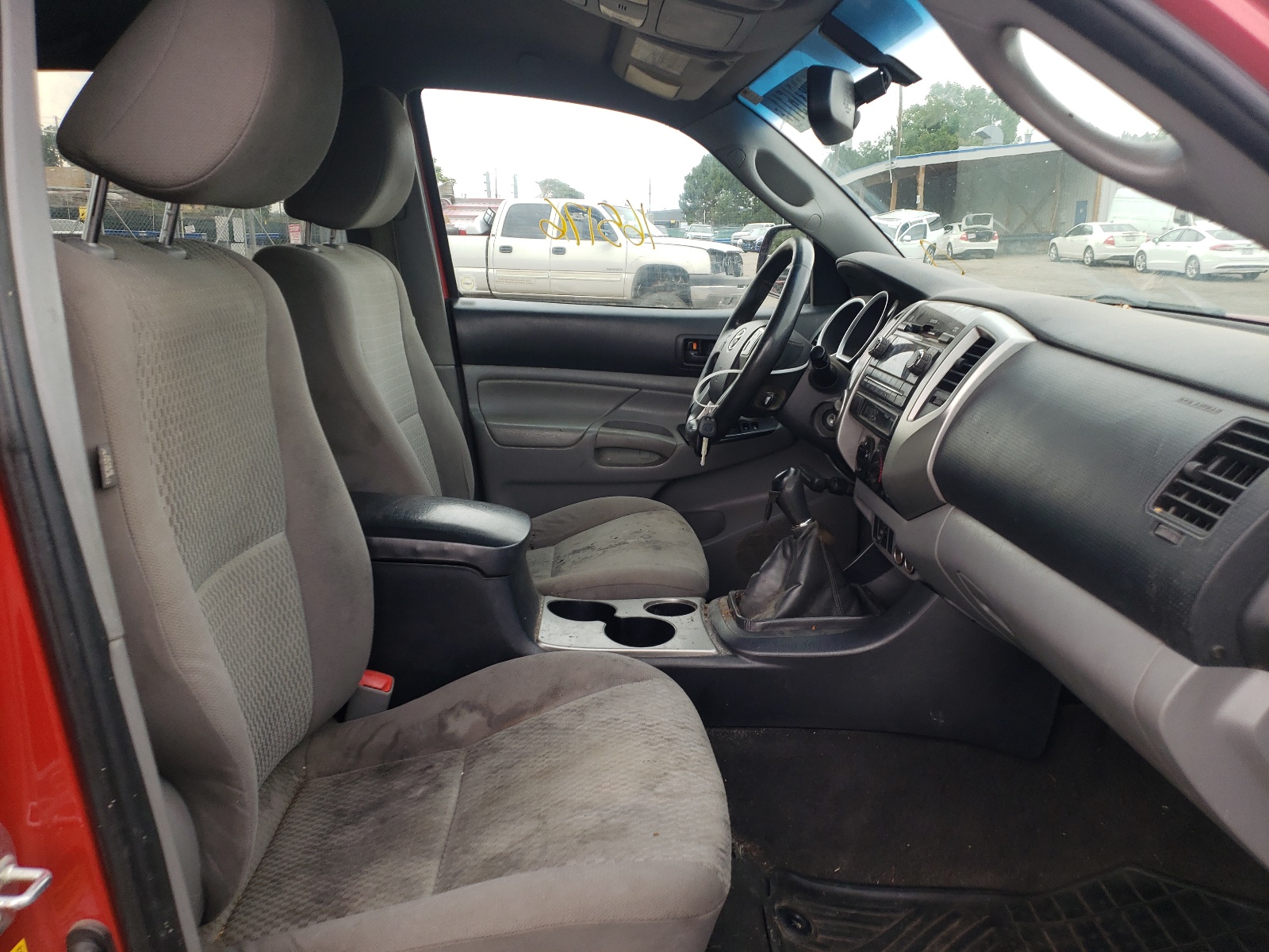 Photo 5 from auction – 2012 TOYOTA TACOMA DOU with VIN 5TFLU4ENXCX029028