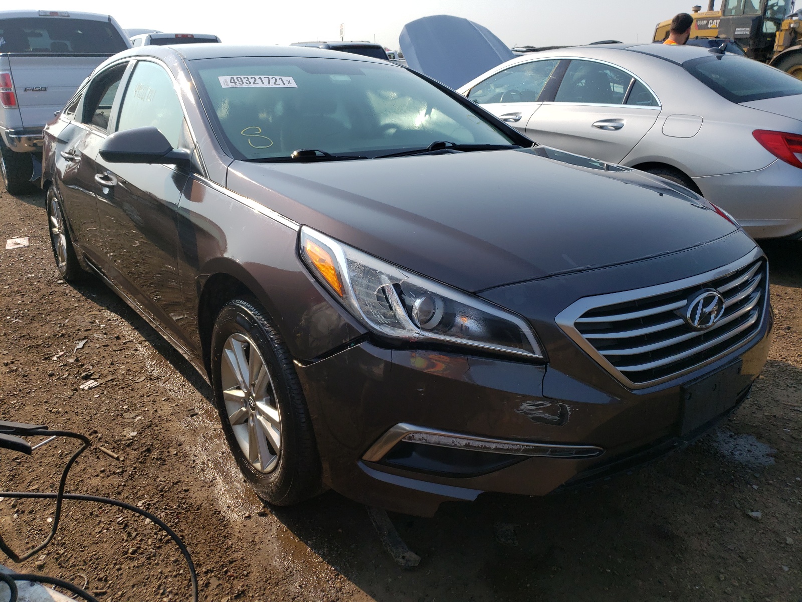 HYUNDAI SONATA SE 2015 with VIN 5NPE24AF0FH186855 - Photo from auction