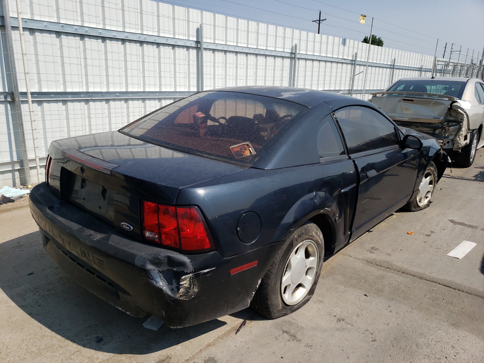 Photo 4 from auction – 1999 FORD MUSTANG with VIN 1FAFP4044XF146267