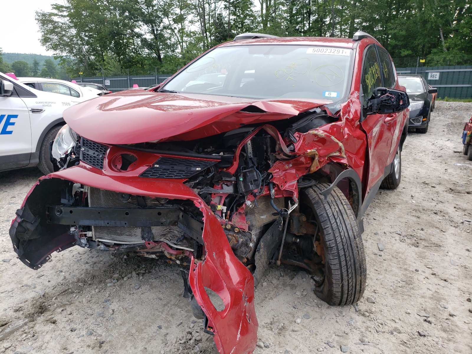 Photo 9 from auction – 2015 TOYOTA RAV4 LE with VIN JTMBFREV1FD111786