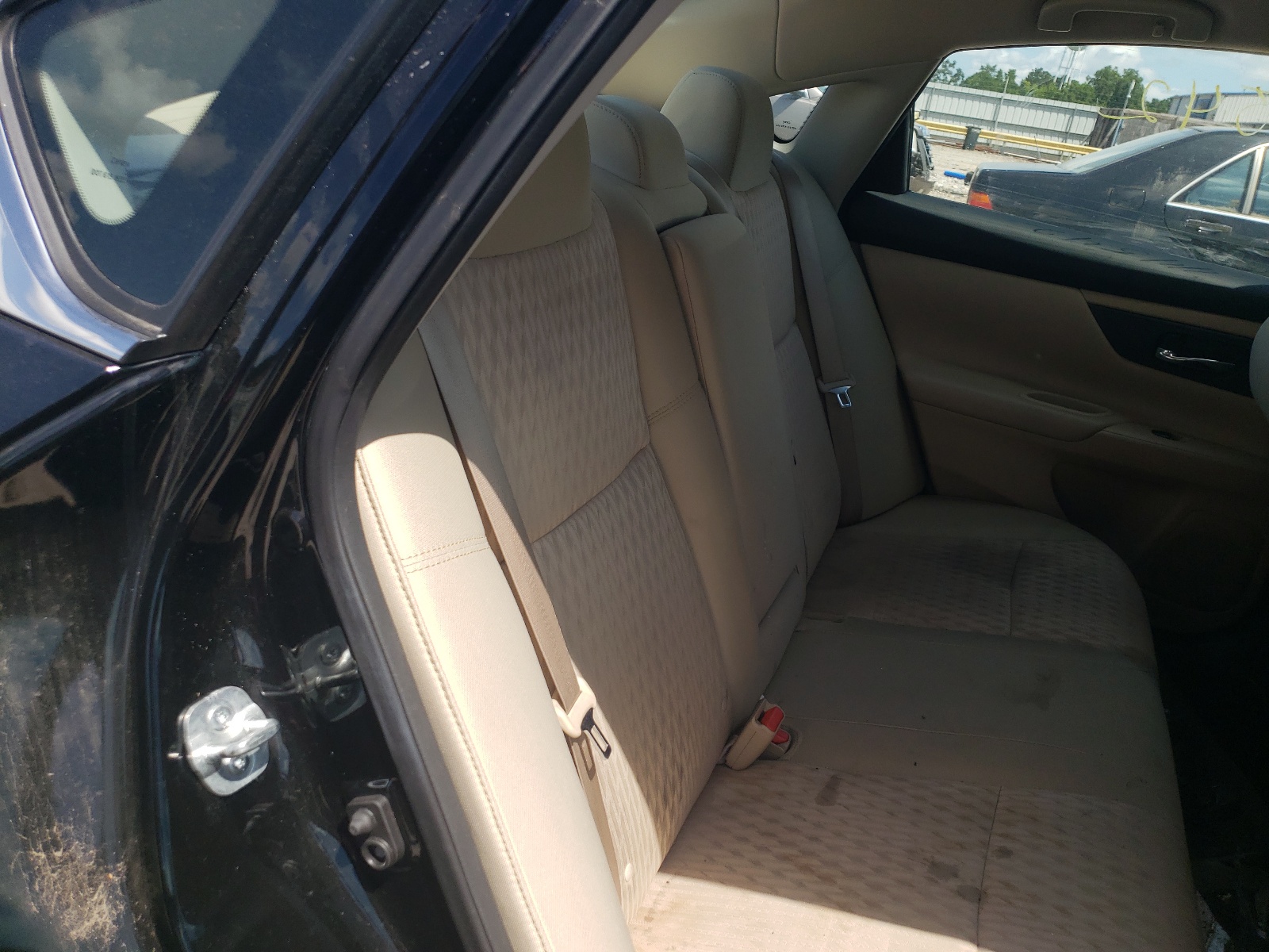 Photo 6 from auction – 2016 NISSAN ALTIMA 2.5 with VIN 1N4AL3AP3GN334325