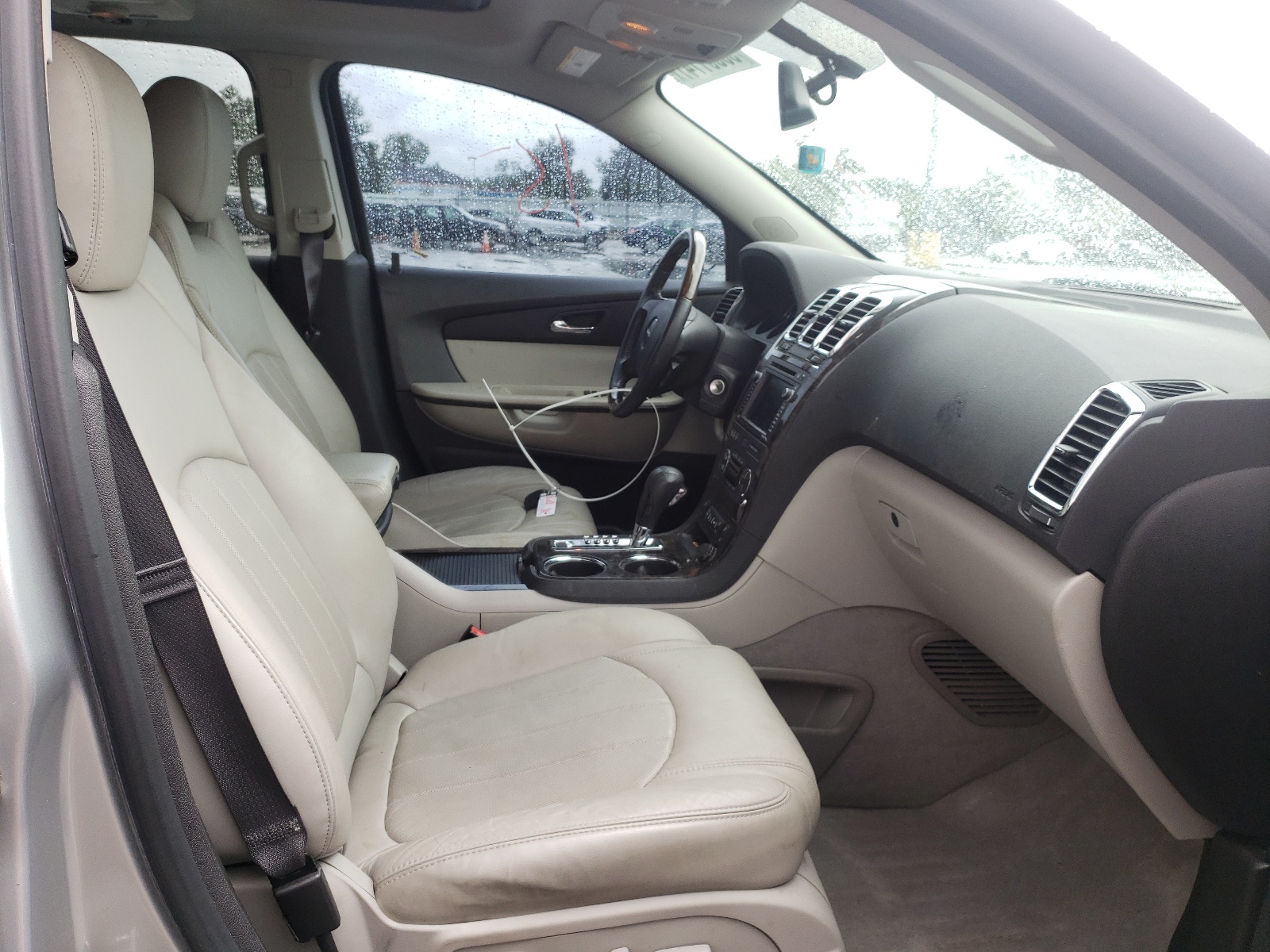 Photo 5 from auction – 2012 GMC ACADIA DEN with VIN 1GKKRTEDXCJ180408