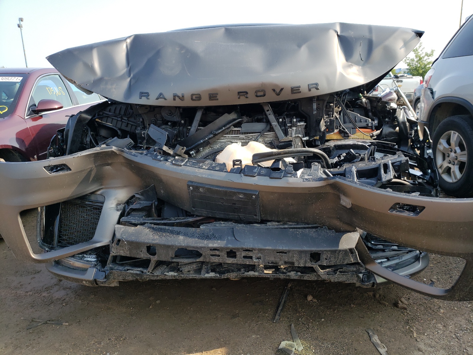 Photo 9 from auction – 2020 LAND ROVER RANGE ROVE with VIN SALWR2SU5LA883385
