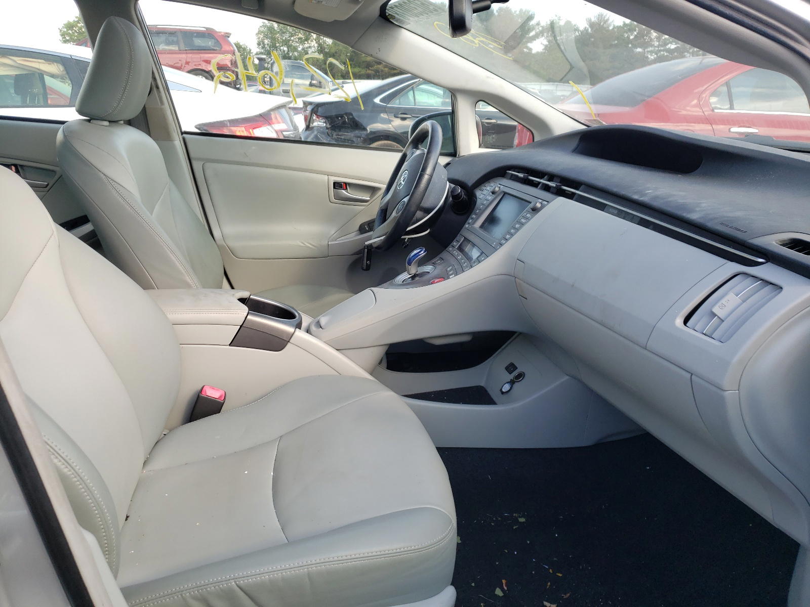 Photo 5 from auction – 2013 TOYOTA PRIUS with VIN JTDKN3DU7D5596841