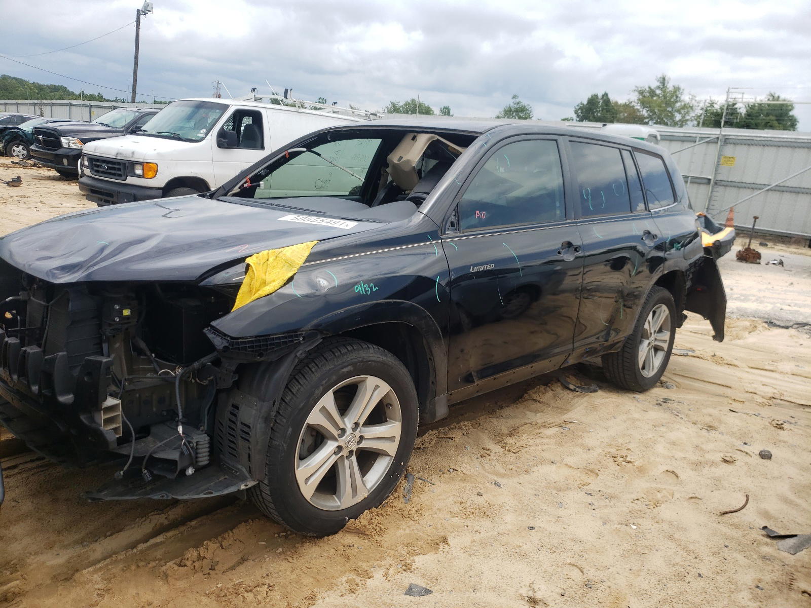 Photo 2 from auction – 2013 TOYOTA HIGHLANDER with VIN 5TDYK3EH3DS110721