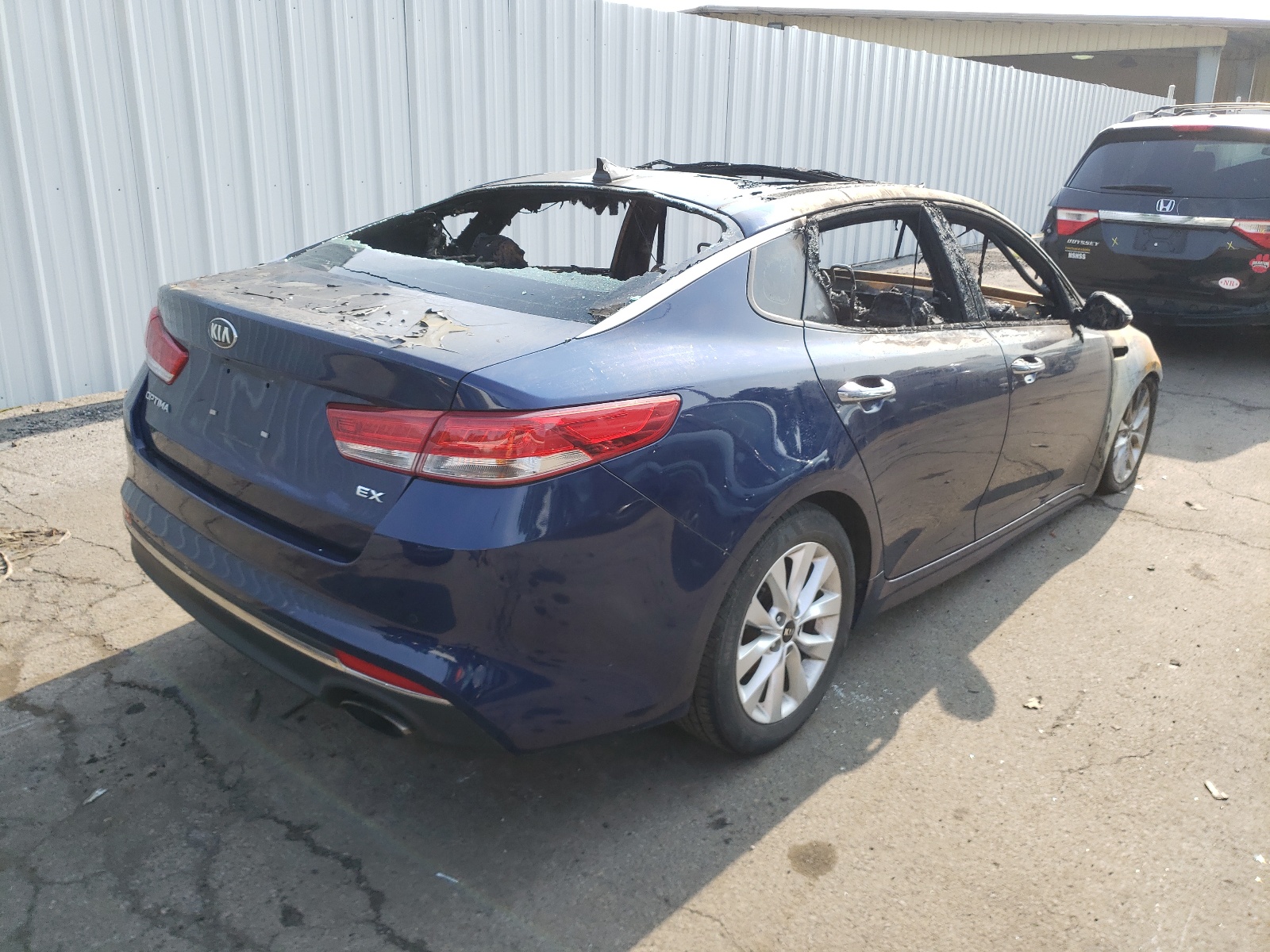 صورة رقم 4 من المزاد - 2016 KIA OPTIMA EX مع VIN 5XXGU4L39GG115396
