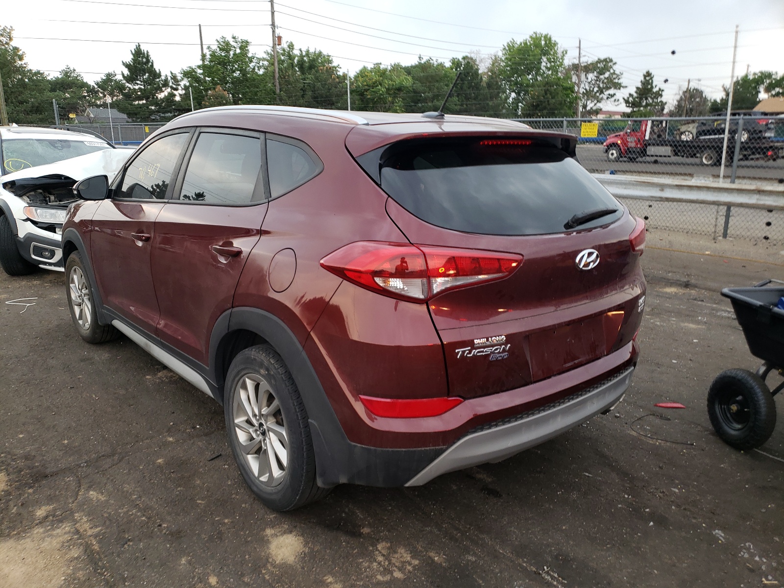 Photo 3 from auction – 2017 HYUNDAI TUCSON with VIN KM8J3CA23HU382781