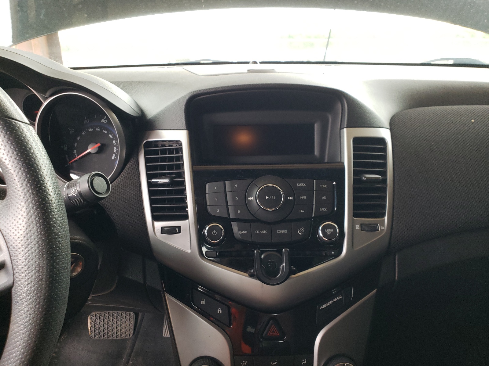 Photo 9 from auction – 2012 CHEVROLET CRUZE with VIN 1G1PE5SC8C7121674