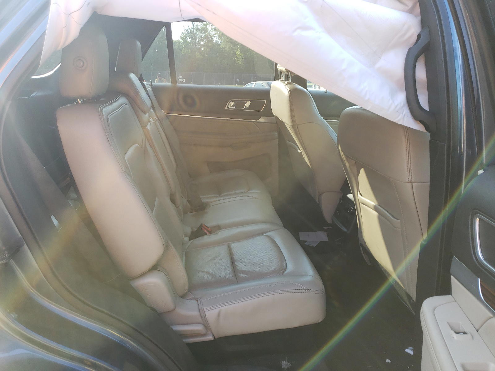 Photo 6 from auction – 2018 FORD EXPLORER L with VIN 1FM5K8FHXJGC03445
