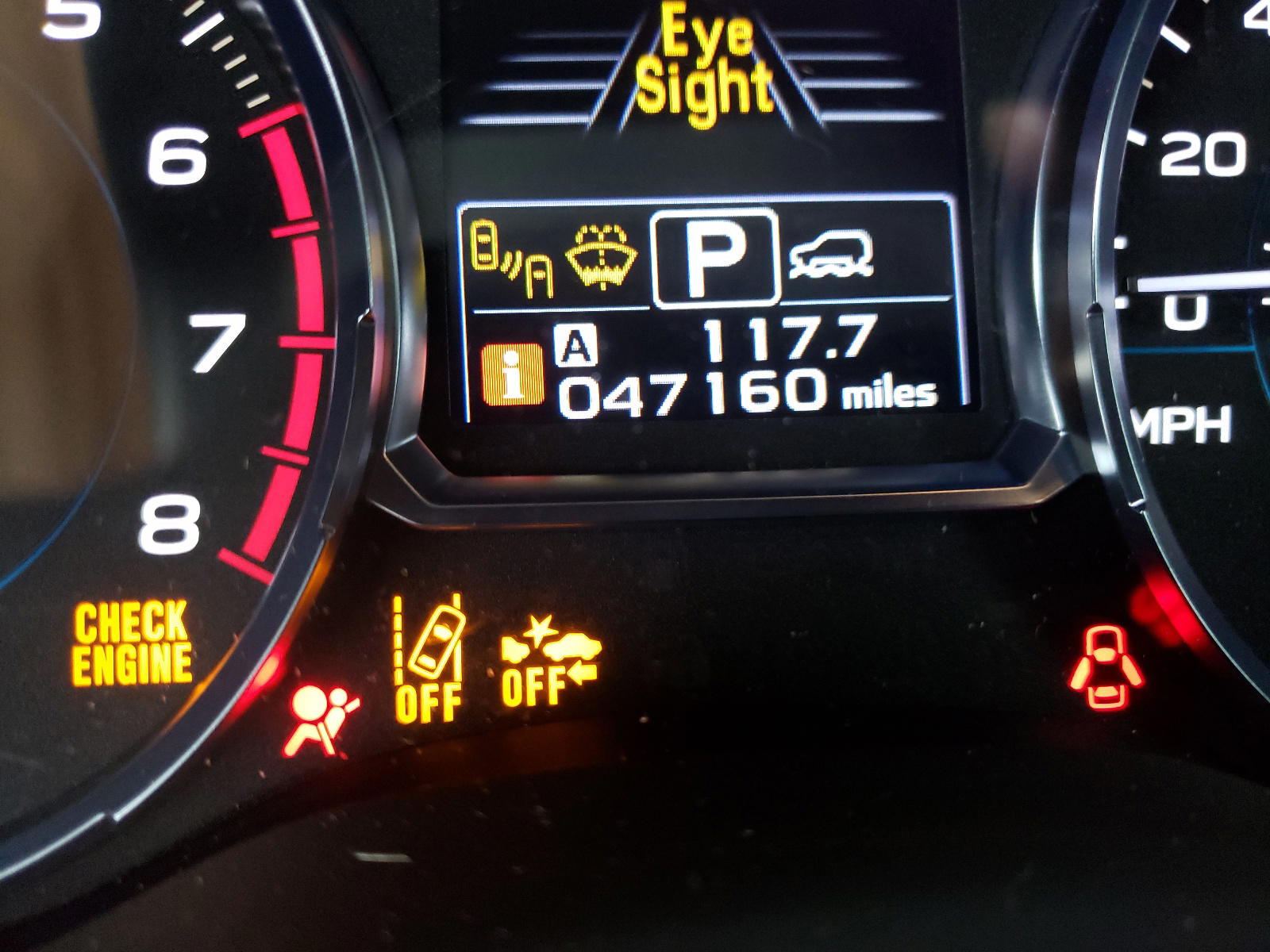 Photo 8 from auction – 2018 SUBARU FORESTER 2 with VIN JF2SJAGCXJH555571