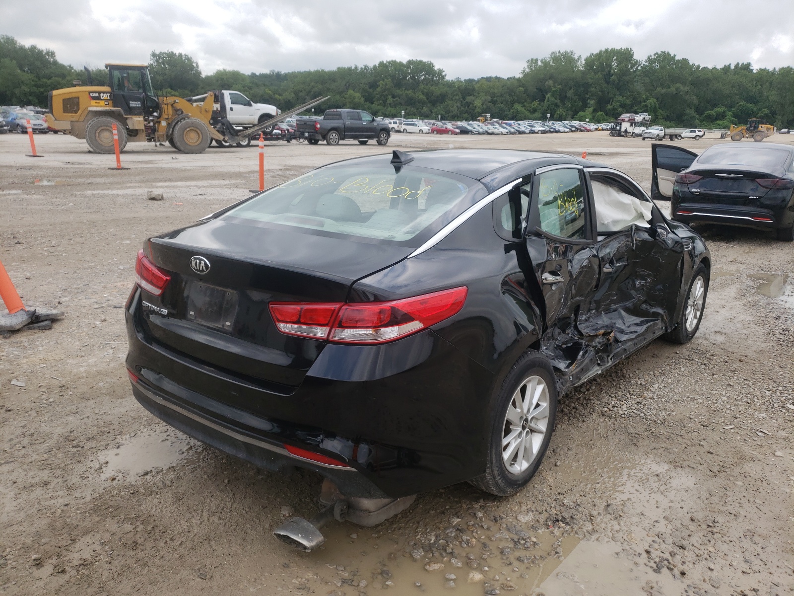 Photo 4 from auction – 2016 KIA OPTIMA LX with VIN 5XXGT4L38GG042119
