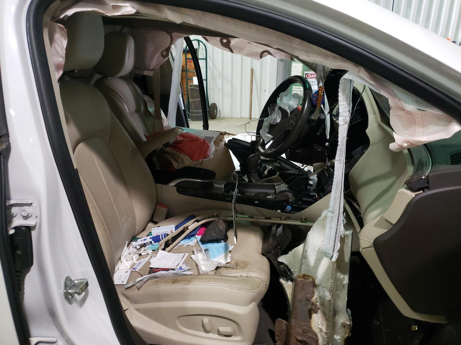 Photo 5 from auction – 2015 BUICK LACROSSE with VIN 1G4GB5G30FF144218