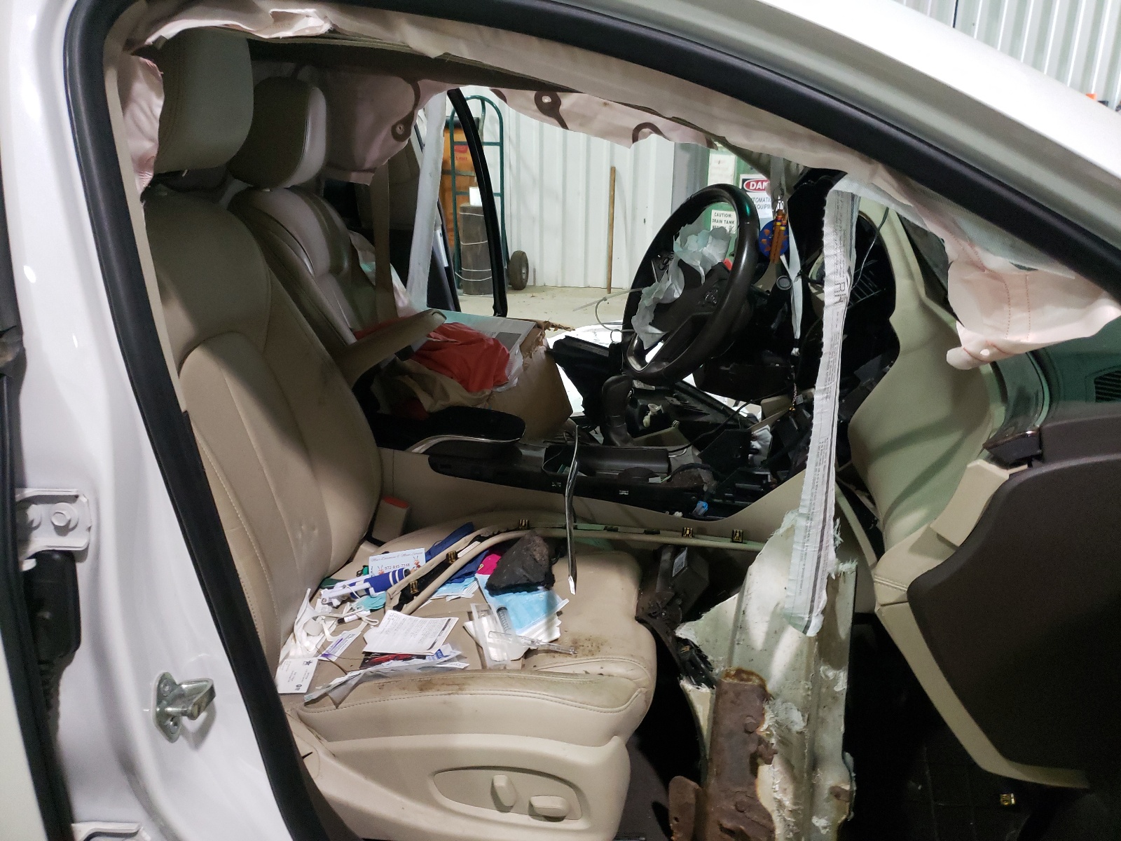 Zdjęcie 5 z aukcji – 2015 BUICK LACROSSE z VIN 1G4GB5G30FF144218